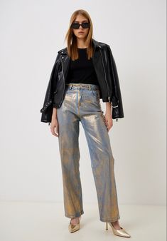 Gold Pants Outfit Casual, Gold Pants Outfit, Foil Jeans, Black Top Outfit, Metallic Trousers, 2007 Fashion, Visual Clothing