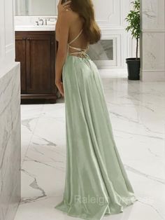 Length : Sweep TrainFabric : Silk Like SatinSilhouette : A-line/PrincessStraps Sleeves : SleevelessNeckline : Spaghetti StrapsBack Style : Bow/Tie BackWaist Style : NaturalBuilt In Bra : Yes Dusty Pink Prom Dress, Sage Green Prom Dress, Marine Ball, Spaghetti Strap Prom Dress, 파티 드레스, Satin Evening Dresses, Cheap Bridesmaid, Pink Prom Dress, Burgundy Prom Dress