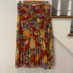 Size 38 Zip Closure Excellent Condition Lined Skirt Waist 28.5 Hip 41 Length 30 Women Skirts Midi, Midi Length, Floral Skirt, Midi Skirt, Womens Skirt, Skirt, Floral, Red, Women Shopping