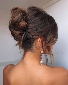 Bridesmaid Hair Inspo, Bridemaids Hairstyles, Rambut Brunette, Wedding Hair Up, Bridesmaid Hair Makeup, Hair Upstyles, Bridal Hair Updo, Wedding Guest Hairstyles