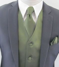 a suit and tie on a mannequin head