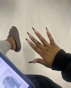 Stilettos Nails Black, Slitetto Nails, Staleto Nails Short, Stilleto Black French Tip Nails, Black Stilleto Frenchies, Long Baddie Nail Designs, Stilleto Frenchies