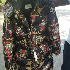 Size Large Long Coat Gucci Black Spring Outerwear, Chic Gucci Long Sleeve Outerwear, Chic Long Sleeve Gucci Outerwear, Designer Fall Floral Print Outerwear, Designer Floral Print Fall Outerwear, Chic Gucci Spring Outerwear, Designer Floral Print Outerwear For Work, Designer Floral Print Workwear Outerwear, Luxury Gucci Long Sleeve Outerwear