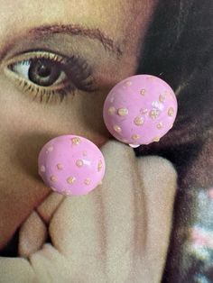 "70s Pink Metal Domed Round Earrings with Yellow Raised Glitter Dots. These earrings are so feminine and pretty in the pink color and petite size. The colored metal earrings/jewelry was quite popular in the mid to late 70s. These earrings are 7/8\" in diameter.  The earrings are clip ons and the clips are taunt and function well. Free Shipping in the U.S. when Purchasing $35 or more. Complementary Vintage Gift Wrap on this Item. Please message me if you have any questions regarding this listing. 70s Jewelry Disco, Jewelry 70s, Pink Clip, 60s Jewelry, 70s Jewelry, Colored Jewelry, Dot Earrings, Flower Pins, Cute Pins