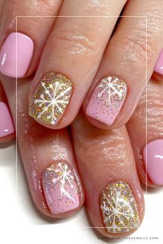 pink christmas nails glitter Pink Christmas Nail Designs, Light Pink Shades, Pink Christmas Nail, Long Nails Acrylic, Amazing Nail Art Designs, Festive Aesthetic, Pink Glitter Nails, Christmas Gel Nails, Simple Gel Nails