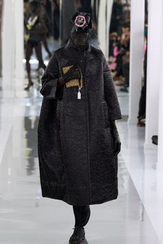 Wal Ruop for Maison Margiela RTW F/W 2023 Bride Silhouette, Best Of Fashion Week, The Claw