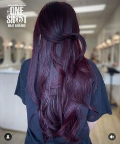 Plum Burgundy Hair, Brown Hair Inspiration, Hair Color Plum, Plum Hair, Violet Hair