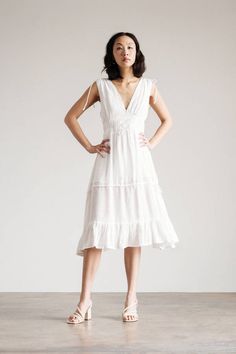 Pallas White Ruched Slit Midi Dress - $50 | Tobi US Casual Boho Dress, Dresses Casual Boho, Boho Casual, Summer Heat, 50's Dress, Ruched Dress, Tiered Skirt, Waist Tie, Boho Dress