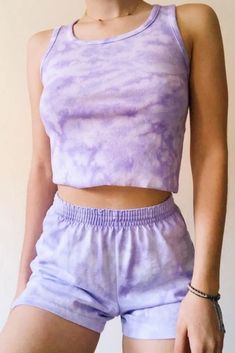 Tie Dye Outfits, Purple Outfits, Grunge Look, Tie Dye Tank Top, Tie Dye Sweatshirt, Tie Dye Shorts, Tie Dye Hoodie, Tie And Dye, Top Light