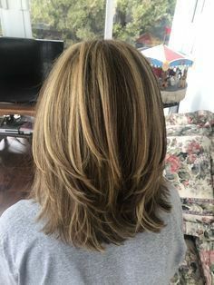 Inverted Bob Hairstyles With Layers, Haircuts For Medium Length Hair, Flot Makeup, Medium Layered Hair, Vlasové Trendy, 짧은 머리, Medium Hair Cuts