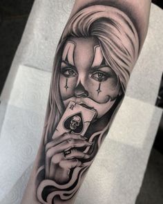 Tato Joker, Chicanas Tattoo, Chicano Tattoos Sleeve, Catrina Tattoo, Skull Girl Tattoo, Girl Face Tattoo, Gangsta Tattoos, Clown Tattoo