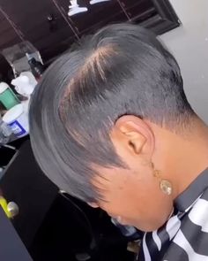 Frontal Bob, Short Hair Designs, Black Hair Short Cuts, Shaved Hair Cuts, Short Shaved Hairstyles, Shaved Side Hairstyles, Short Hair Images, Short Hair Pixie Cuts