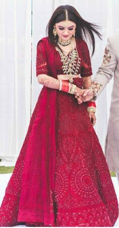 Reception Look Bride Indian Lehenga, Reception Look Bride Indian, Bride Suit, Latest Bridal Lehenga, Gown Party Wear, Reception Lehenga, Wedding Lehenga Designs, Wedding Blouse Designs, Pakistani Fancy Dresses