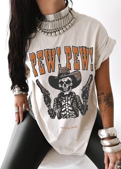 Harley Davidson Clothes For Women, Edgy Western Style, Band Tee Outfits, Western Grunge, Country Tees, Not In The Mood, Biker Chic, Ash Gray, Western Chic