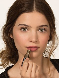 No Make Up Make Up Look, French Makeup, Natural Summer Makeup, 5 Minute Makeup, Hot Pink Lips, Minimalist Makeup, Quick Makeup