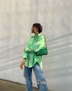 Green Blouse Female Casual Turn-down Collar Long Sleeve Single-Breaste – Peneran Streetwear Shirts, Chic Shirts, Chain Handbag, Women Blouses, Spring Shirts, Fashion Streetwear, Green Blouse, Office Lady