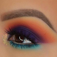 Nice Cosmo School, Eye Makeup Guide, Scene Makeup, Bright Eye Makeup, Grey Eyes, Unique Makeup