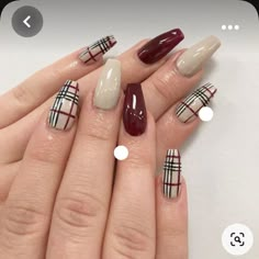 Fall Nails Maroon And Gold, Burgundy Nail Art Fall, Maroon Plaid Nails, Burberry Acrylic Nails, Fall Flannel Nails, Burberry Nails Design, Plaid Nail Designs Fall, Fall Maroon Nails