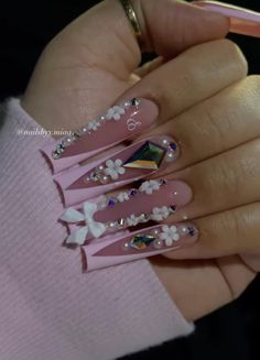 Dangling Charms On Nails, Nail Charm Placement, Charms On Nails, Initial Acrylic, Toes Ideas, Nail Options, Nails Sets, Quinceanera Nails, Nail Charm