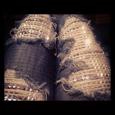 I need these.!!! Sparkle Jeans, Dope Fits, Denim Outfits, Diy Vetement, Studded Jeans, The Jeans, Jeans Diy, Online Fashion Stores, Shibori