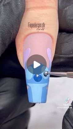 Stitch Fingernails, Stitch Disney Nails Easy, Stitch Nails Step By Step, Stitch Nail Designs For Kids, Stitch Nail Art Tutorial, Stitch Short Nails, Stitch Theme Nails, Stitch Nails Easy, Stitch And Angel Nails For Kids