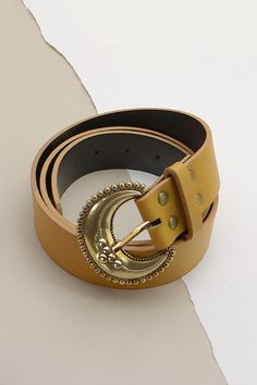 Finish off your look with this classic leather belt featuring a stunning celestial-inspired buckle in an embellished moon shape. DETAILS: material: 80% pu leather + 30% alloy fully Adjustable buckle width: 3" x 3" belt width 1.5" length: 41" one size Accessory Inspo, Sunglass Chain, Moon Shape, Wall Accessories, Faux Leather Belts, Steel Necklace, Buckle Belt, Classic Leather, Accessories Necklace