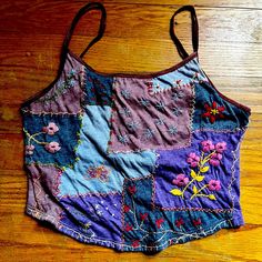 Vintage Free People Crop Top - Circa 1997 Euc - Beautiful Colors Feel Free To Reach Out With Any Questions Embroidered Top, Vintage Tops, Free People Tops, Halter Top, Diy Clothes, Black Blue, Beautiful Colors, Blue Black, Free People