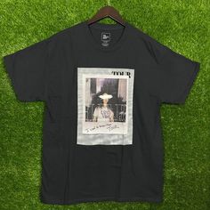 This "H.E.R I Used To Know Her Tour" T-Shirt From The Thread Shop Is Perfect For Fans. It's A Black, Medium-Size, Boasting A 21-Inch Length And 29-Inch Width. Black H.E.R Concert T-Shirt Medium Size Measures 21 Inches In Length 29 Inches In Width From The Thread Shop Size: Womens Medium Condition: New Without Tags Tan Shirt For Summer Streetwear, Tan Shirt With Graphic Print For Streetwear, Tan Graphic Print Shirt For Streetwear, Alternative Pre-shrunk Streetwear Shirt, Pre-shrunk Alternative Streetwear Shirt, Grunge Style Shirt With Front Print For Streetwear, Grunge Front Print Shirt For Streetwear, Grunge Streetwear Shirt With Front Print, Concert Graphic