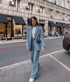 Woman Suit Fashion Classy Blazers, Woman Suit Fashion Chic, Elegant Suits For Women Classy, Mode Zara, Office Casual Outfit, Pantsuits For Women