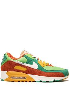 Posca Sneakers, Nike Air Max 90 Se, Nike Girl, Nike Air Max 90s, Air Max 90s, Art Shoes, Sneakers Multicolor, Heart Shoes, Nike T