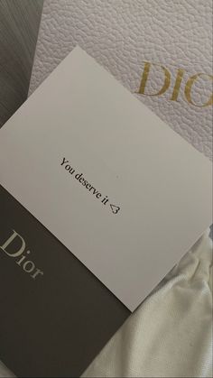 Dior Gift Aesthetic, Beige Dior Aesthetic, Dior Wallet Aesthetic, Dior Bag Snapchat Story, Saudi Riyal Money Aesthetic, Couple Wallpaper Relationships, House Of Cb, Night Scenery