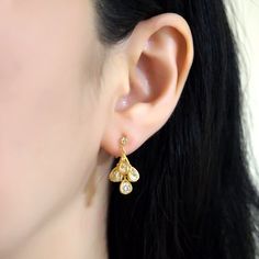 Cubic zirconia clip on earrings, gold cz crystal clip on earrings, wedding clip on earrings dangle, bridal invisible clip on earrings✨More wedding clip on earrings are available here　➡ https://www.etsy.com/shop/MiyabiGrace/items?section_id=19563688🌟More pierced look and comfortable invisible clip on earrings are available at MiyabiGrace home page. Please click the link belowhttps://www.etsy.com/shop/MiyabiGraceDetails◆Length : 5/6 inches ( 2.1 cm )◆Weight: 3 g ( 0.10 oz ) ★Payment: PayPalYou ca Cubic Zirconia Dangle Clip-on Earrings For Anniversary, Dangle Cubic Zirconia Clip-on Earrings For Anniversary, Cubic Zirconia Clip-on Dangle Earrings, Bridal Clip, Wedding Clip, Antique Pins, Wedding Gold, Gold Clips, Loop Earrings