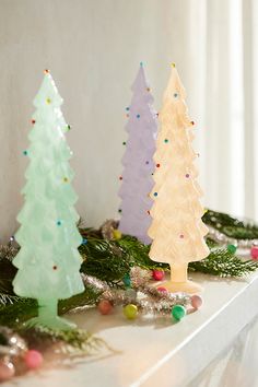 Handmade especially for terrain, this glass tree figurine makes a colorful and nostalgic accent for your holiday home. | Confetti Glass Tree in Orange at Terrain Retro Tree Topper, Vintage Pastel Christmas Decor, Vintage Christmas Displays, Maximalist Christmas Decor, Christmas Decor For Living Room, Anthropologie Christmas Tree, Christmas Core, Merry Chrysler, Pastel Christmas Decor