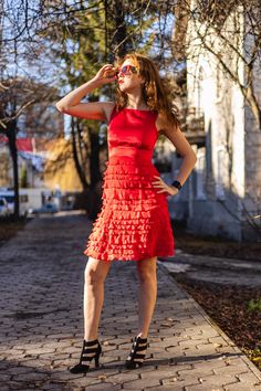 This Vintage Red Silk Midi Dress is a true statement piece with its charming ruffle skirt. The luxurious silk fabric adds a touch of elegance, while the midi length gives a timeless appeal. Whether you're dressing up for a special occasion or simply want to add a touch of sophistication to your everyday look, this dress is sure to turn heads. Add this unique piece to your wardrobe and stand out with style! by Monsoon  100% silk  Marked size 36/S Fits size XS-S UK size 6-8 US size 4-6 Measurement Luxury Red Midi-length Dress, Luxury Romantic Red Midi Dress, Unique Vintage Dresses, Ruffle Midi Dress, Silk Midi Dress, Red Silk, Style Expert, Ruffle Skirt, Everyday Wardrobe