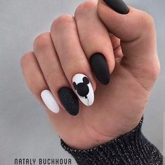 Mouse Nail Art, Disneyland Nails, Disney Acrylic Nails, Mickey Nails, Edgy Nails, Grunge Nails, White Nail Art, Disney Nails, White Nail