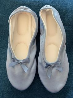 Vintage 1989 DEARFOAMS BallerinaSlippers Blue Bow Leatger Sole Sz S 5-6 USA 39161034647 | eBay Blue Bow, Powder Blue, First World, Vintage Clothing, Clothing And Shoes, Vintage Outfits, Shoe Accessories, Slippers, Women Accessories