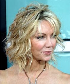 Light Blonde Bob, Hairstyles For Fat Faces, Blonde Bob Haircut, Mom Hair, Wavy Hairstyle, Heather Locklear, Quick Hair, Wavy Hairstyles Medium, Textured Curly Hair