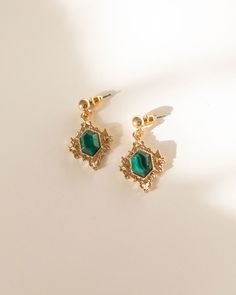 Baroque Earrings Baroque Earrings, En Route Jewelry, Dainty Jewelry, Ear Jewelry, Gold Studs, Piercing Jewelry, Bling Bling