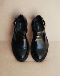 Fall Shoes 2024, Practical Shoes, Comfortable Work Shoes, Office Shoes Women, European Shoes, Office Shoes, Weather Wear, Shoe Inspo, Rain Or Shine