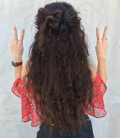 Dark Curly Hair, Pinterest Hair, Texturizer On Natural Hair, Vanessa Hudgens, Grunge Hair, Curly Girl, Curly Hair Styles Naturally, Pretty Hairstyles