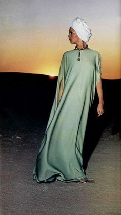 Current Mood, Kaftan Dress, 70s Fashion, Fashion History, Kimonos, Head Scarf, Lanvin