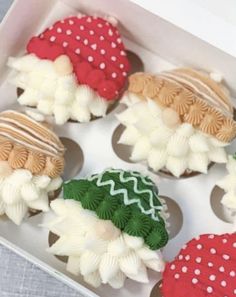 Christmas Cupcake Designs, Thanksgiving Cupcake Ideas, Christmas Cupcake Decorations, Cupcakes For Thanksgiving, Christmas Cupcake Recipes, Christmas Cupcake Cake, Tree Cupcakes, Christmas Cupcakes Recipes, Cakes Christmas