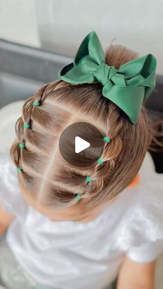 Hảir Style For Baby Girl, Nursery Hairstyles, One Bow Hairstyles Toddler, Christmas Hairstyles For Toddlers, Mexican Hairstyles For Kids, Toddler Bow Hairstyle, Christmas Toddler Hairstyles, Hair Styles For Little Kids, Toddler Pageant Hair