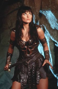 ¿Cómo luce el elenco de 'Xena: la princesa guerrera' hoy en día? #xena #xenalaprincesaguerrera #series Xenia Warrior Princess, Xena Costume, Xena And Gabrielle, Renée O'connor, Princess Movies, Princess Photo