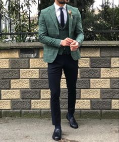 Suit Vest Outfits, Photoshoot Clothing, Vest Outfits Men, Plaid Wedding, Tweed Outfit, Suit Green, Classy Suits, Designer Suits For Men