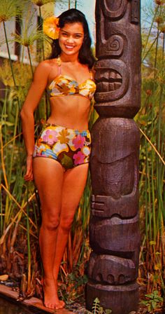 vintage-retro: Hawaiian Beauty Om Nom Nom Nom! I mean.. *ahem* Miss Kauai - Tiki Postcard from the 60s Hawaiian Woman, Vintage Tiki, Hawaiian Culture, Polynesian Culture, Tiki Party, Vintage Hawaii