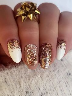 #BEAUTY, #RELATIONSHIPS #Fashion #Animals #Outfits #Winter Outfits #Animals New Years Eve Nails, Christmas Gel Nails, Her Nails, Christmas Nail Art Designs, Christmas Nails Acrylic, Winter Nail Designs, Festival Nails, New Year's Nails, Xmas Nails