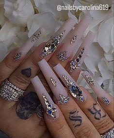 Pink Nails Diamonds, Rhinestone Placement On Nails, Xxl Nails, Gem Nail Designs, Colourful Acrylic Nails, Bling Nail Art, Acrylic Nail Polish, Fancy Nails Designs, Gel Nails Diy