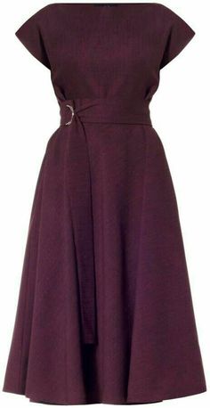 Plum Midi Dress, Simple Boat, Classic Midi Dress, Dressy Dresses, Looks Chic, Lovely Dresses, Independent Designers Fashion, Slim Waist, African Dress