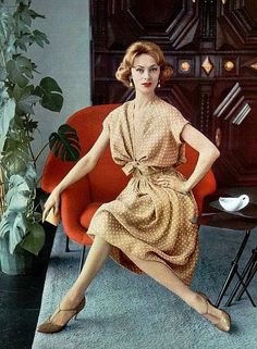 April 1958   This is French model Ghislaine Arsac...married to fashion photographer Guy Arsac. Along with Marie-Helene Arnaud, she appeared in the movie "Mannequins de Paris" (1956) Idda Van Munster, Vintage Fashion 1950s, Beauty Ad